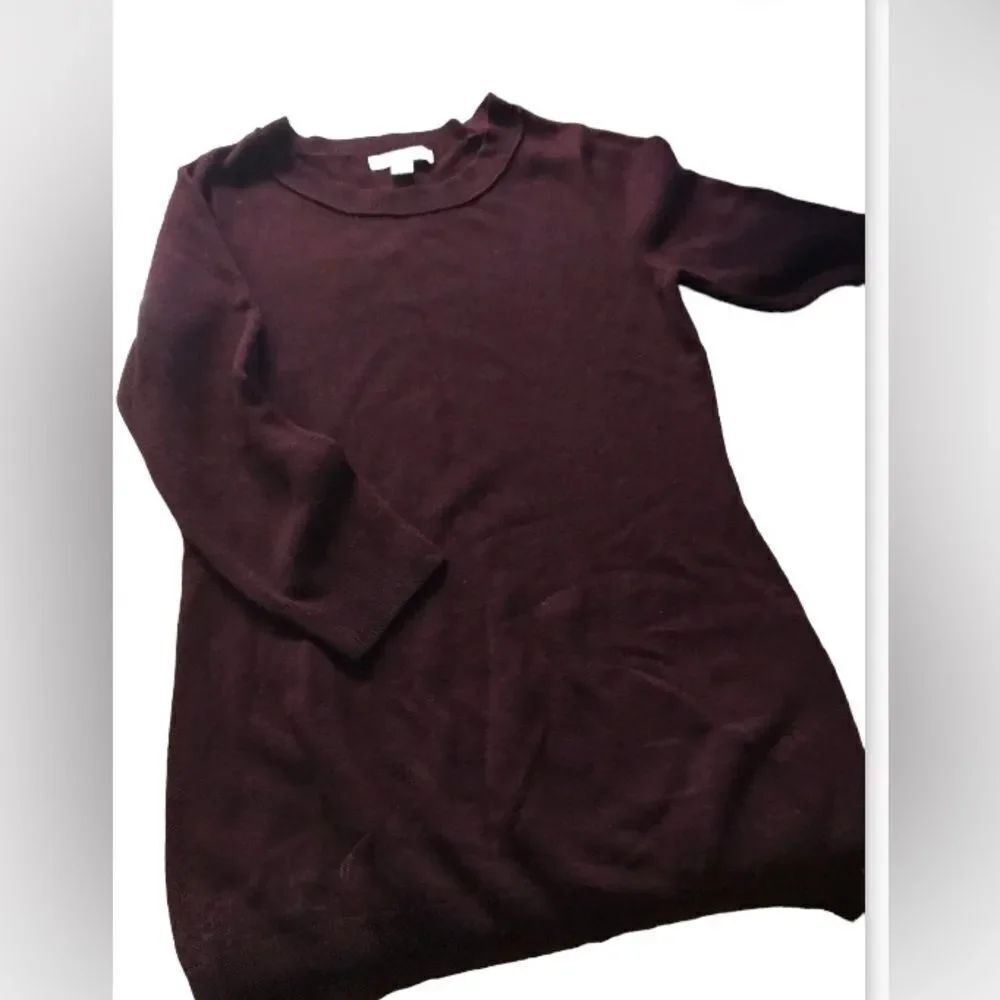 New York and Company size XS plum thin sweater excellent condition